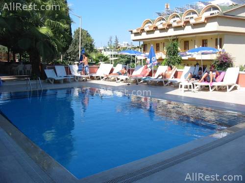 Hollywood Hotel 9
